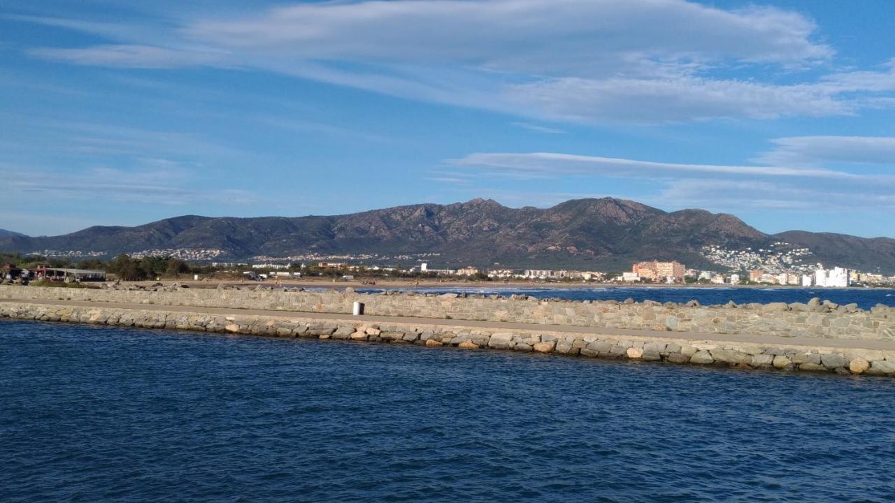 Brisa De Mar Apartment Empuriabrava Exterior photo