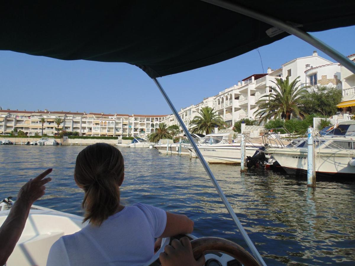 Brisa De Mar Apartment Empuriabrava Exterior photo